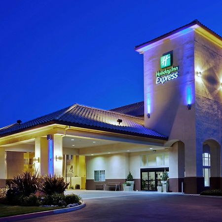 Holiday Inn Express Madera By Ihg Exteriör bild