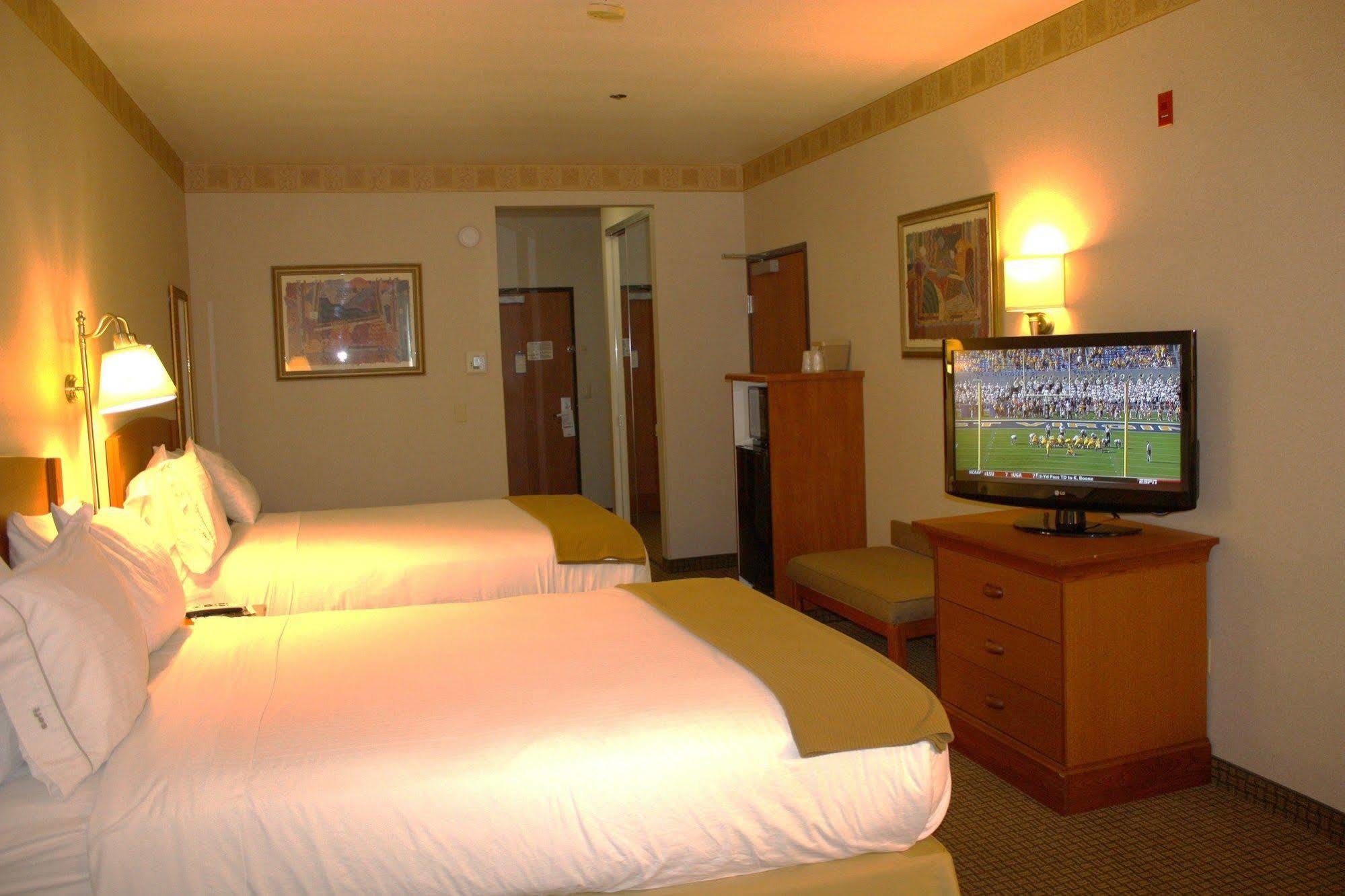 Holiday Inn Express Madera By Ihg Exteriör bild